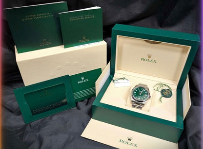Rolex Oyster Perpetual 41 Green Dial 124300 – 2023 Full Set